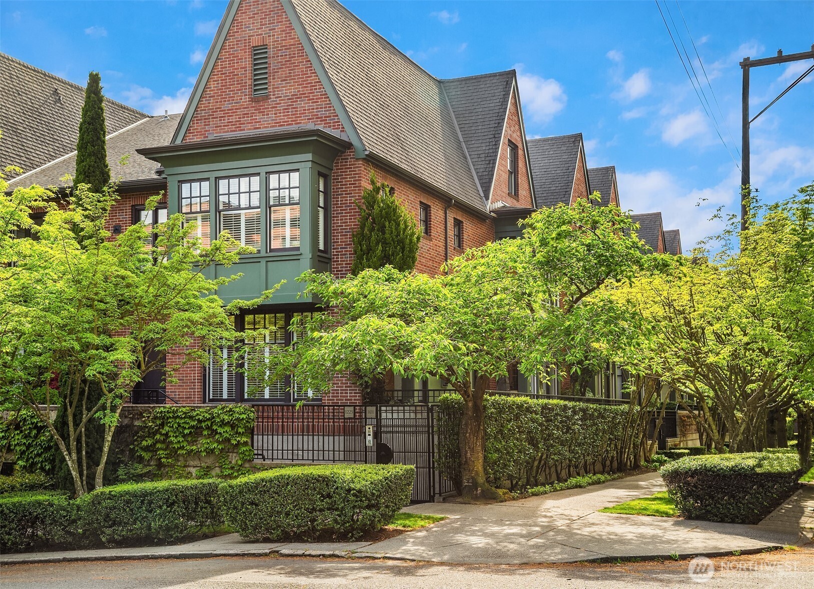 101 W Comstock Street 101  Seattle WA 98119 photo