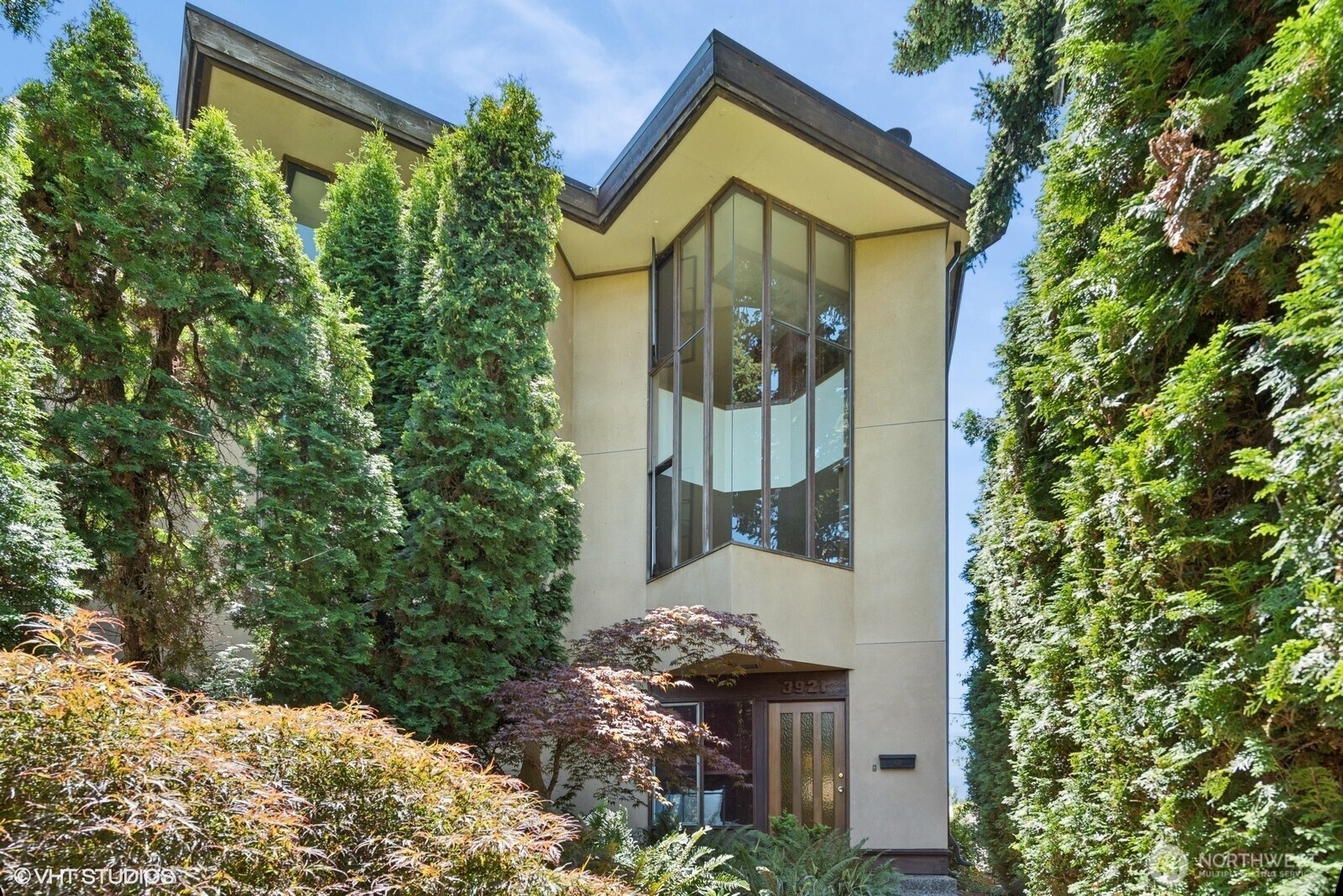 3921 S Angeline Street  Seattle WA 98118 photo