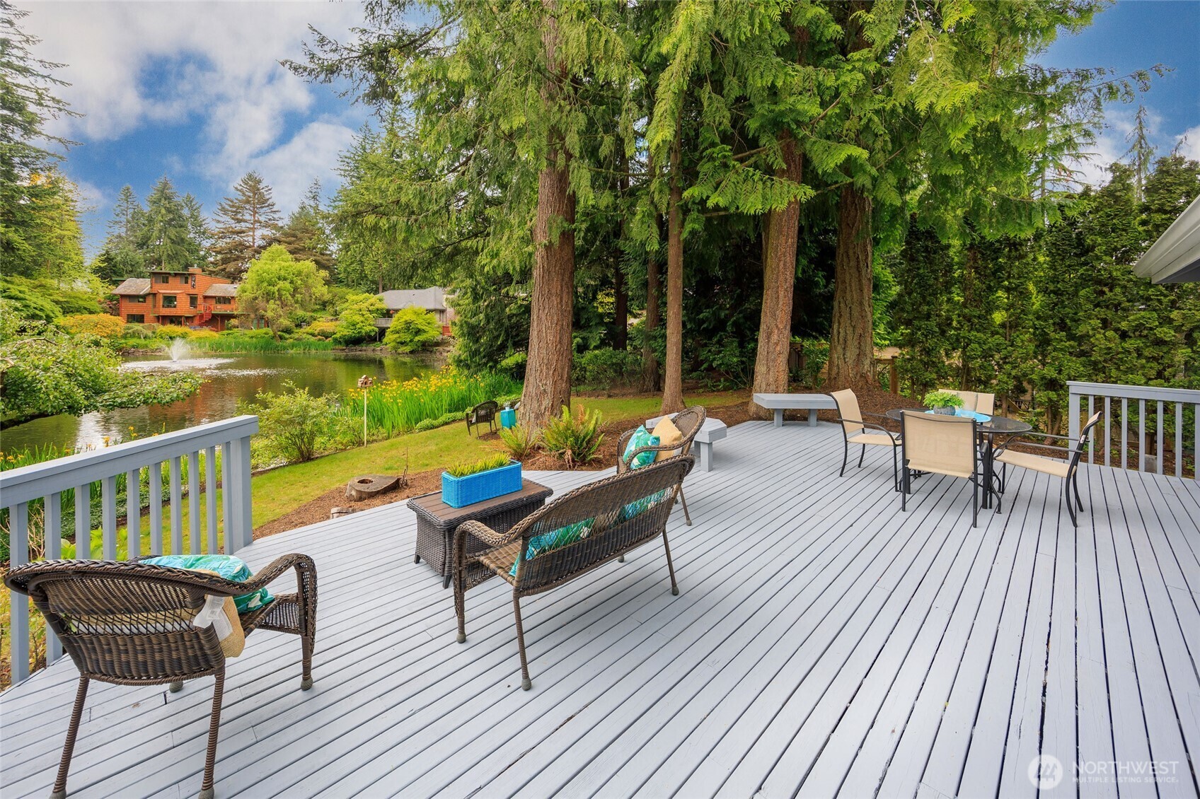Property Photo: 11423 NE 104th Street WA 98033