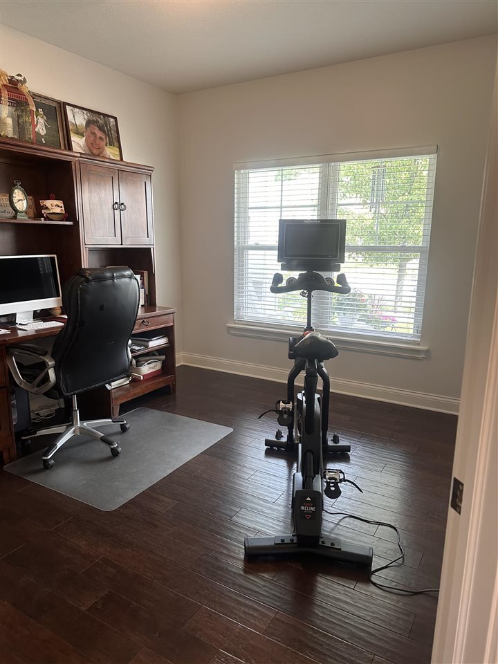 Property Photo:  1431 Lakeview Court  IN 47374 