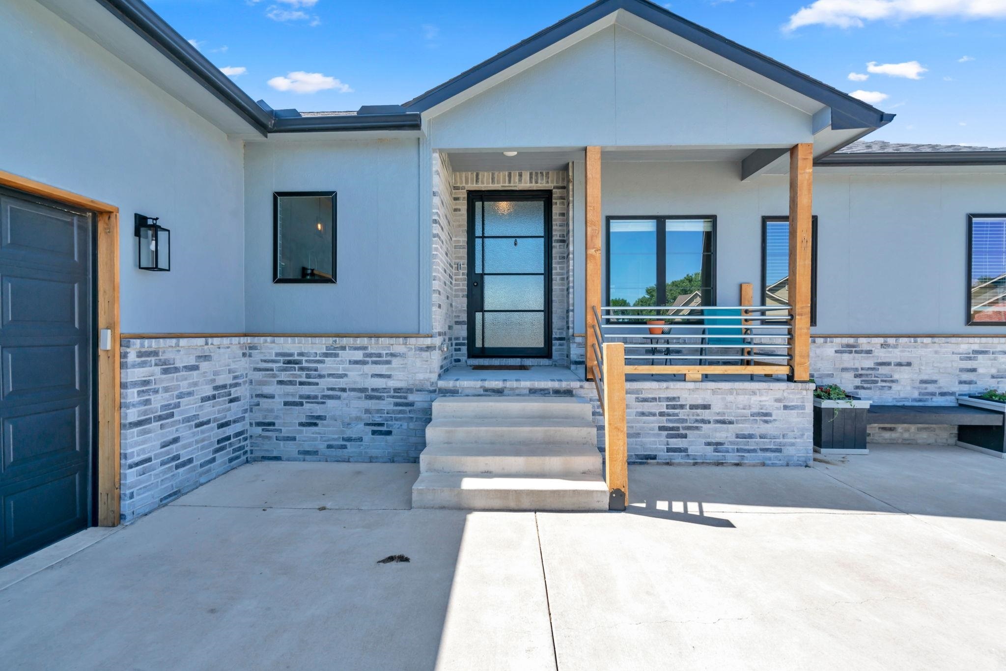 Property Photo:  2810 W 58th Ct N  KS 67204 