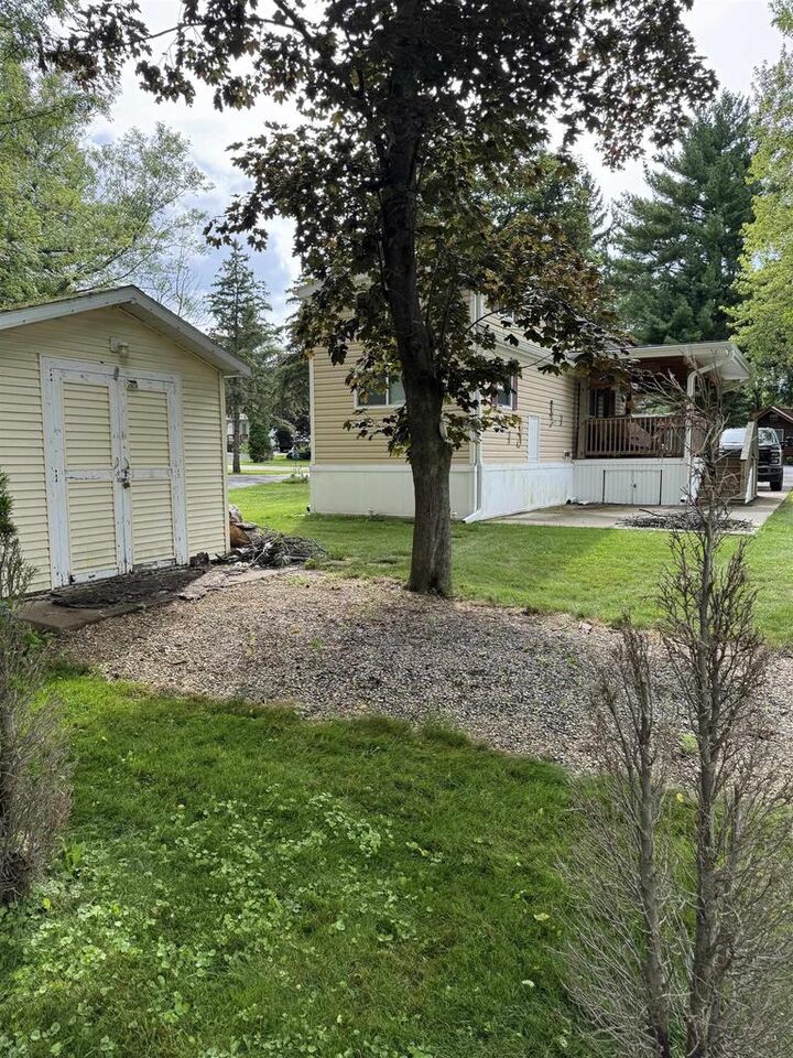 Property Photo:  414 Skyline Drive  WI 53534 
