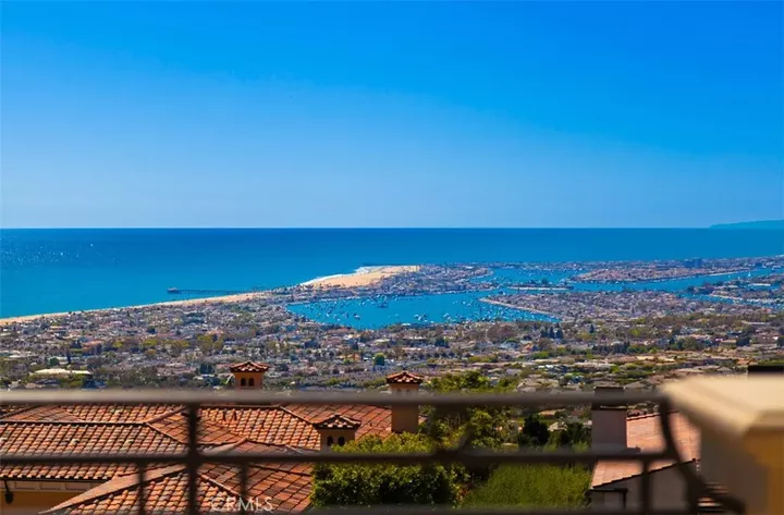 Property Photo:  22 Pelican Crest Drive  CA 92657 