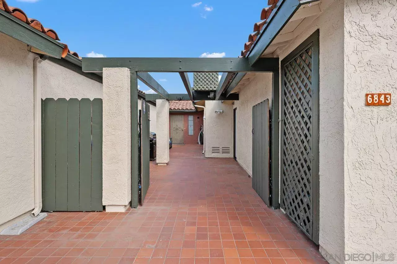 Property Photo: 6843 Fashion Hills Blvd CA 92111