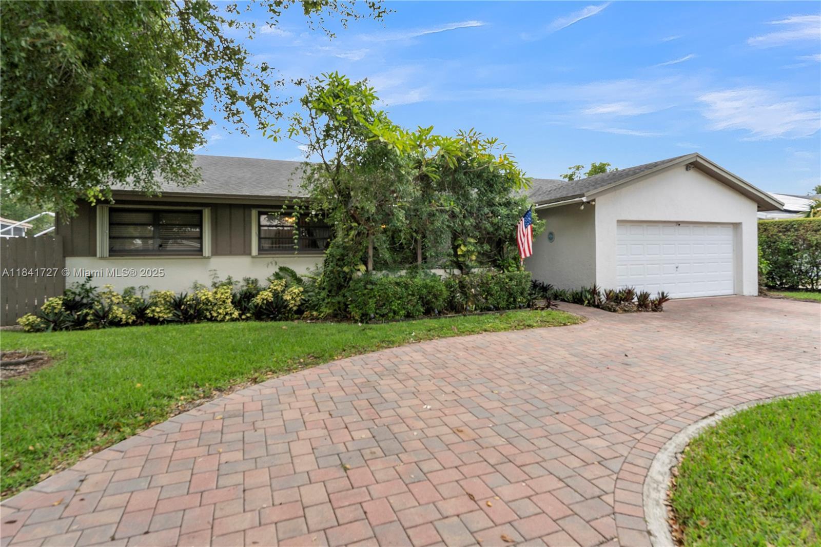 Property Photo: 10511 SW 142nd Ct FL 33186