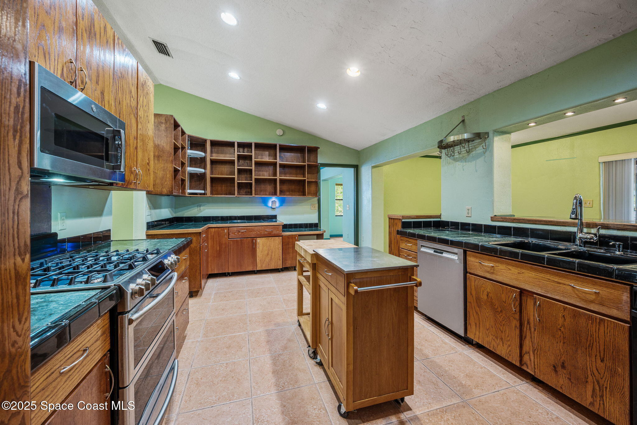 Property Photo:  4445 Seneca Avenue  FL 32926 