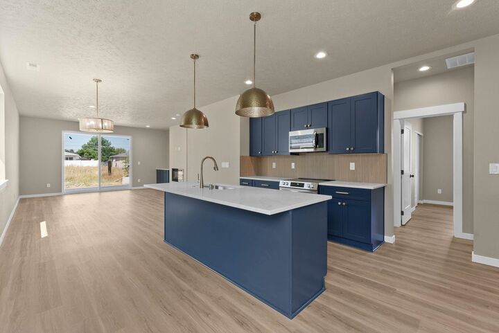 Property Photo:  2103 N Sipple Rd  WA 99212 