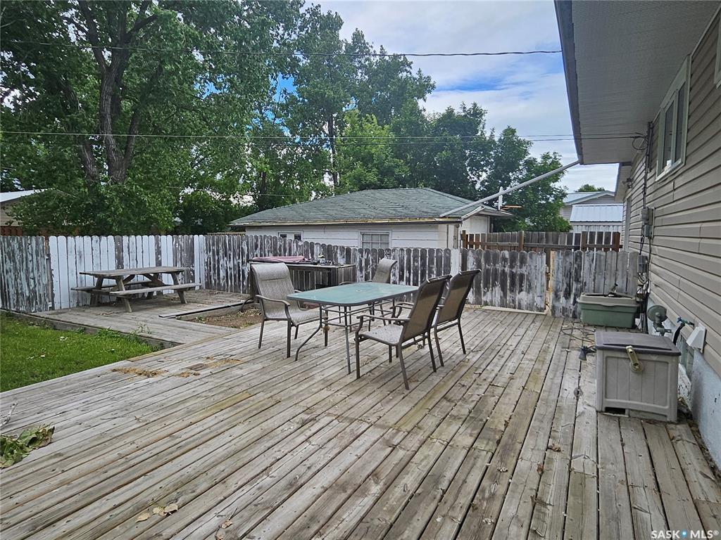 Property Photo: 222 Aldridge Street SK S0C 0M0