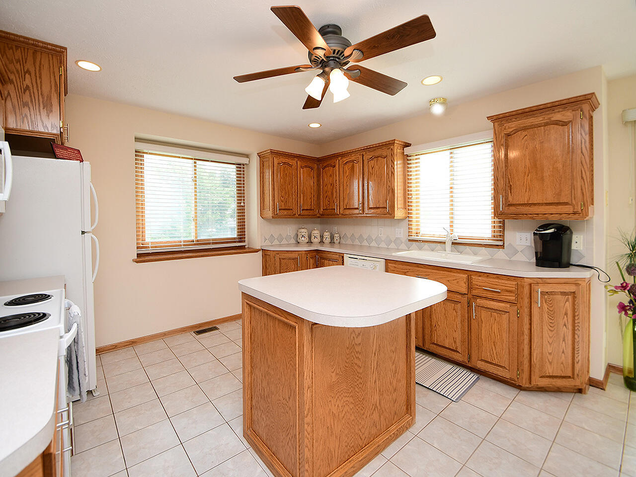 Property Photo:  114 Antioch Drive Drive  IA 51503 