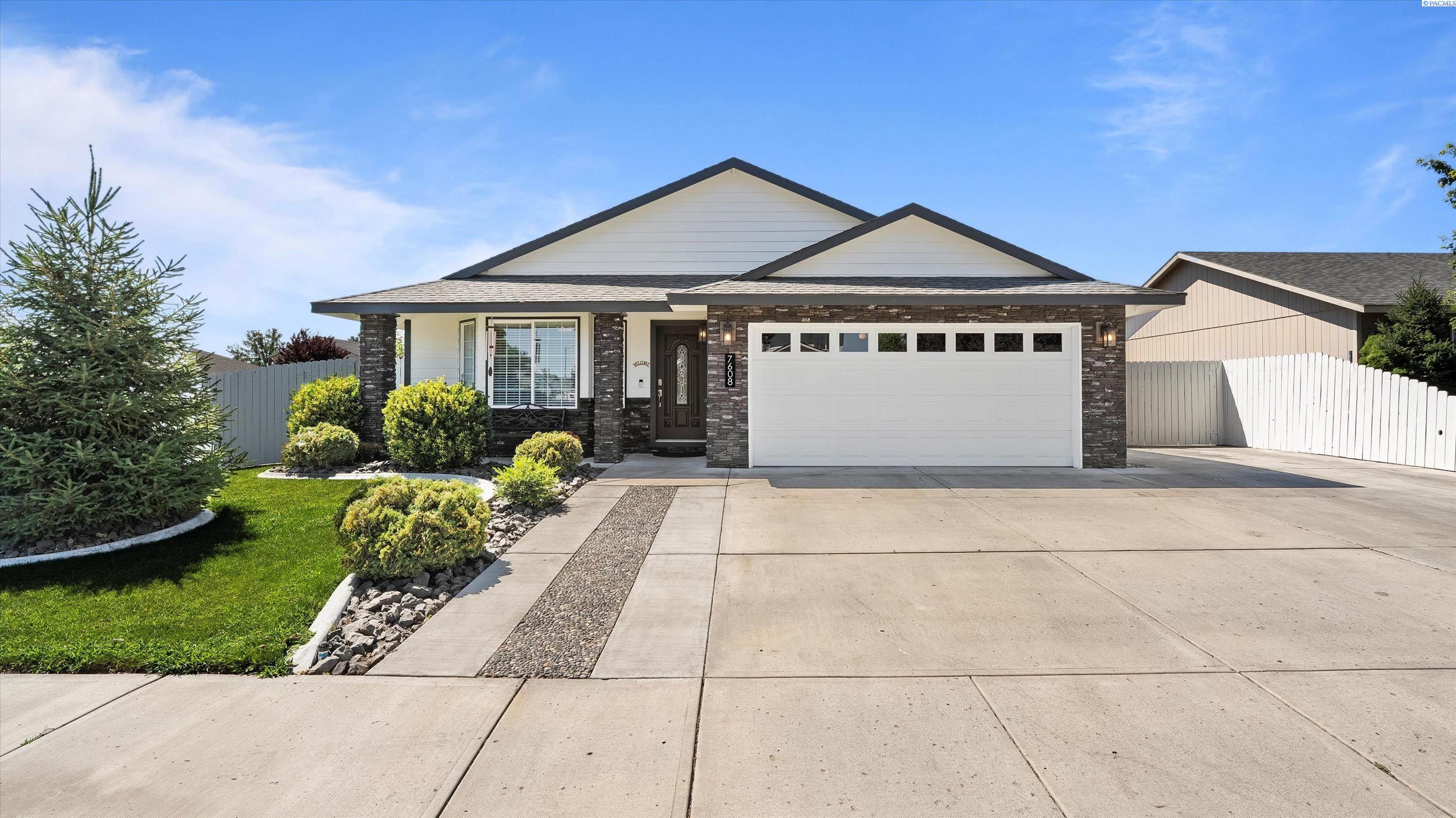 Property Photo:  7608 Savary Dr  WA 99301 