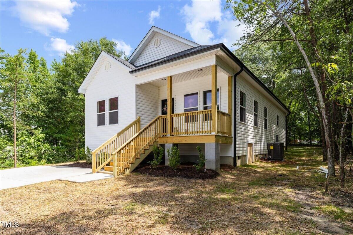 Property Photo:  1707 Glenn Street  NC 27217 