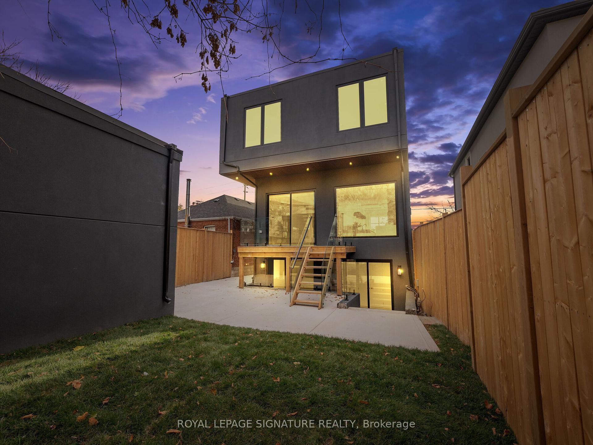 Property Photo: 376 O'Connor Drive ON M4J 2V7