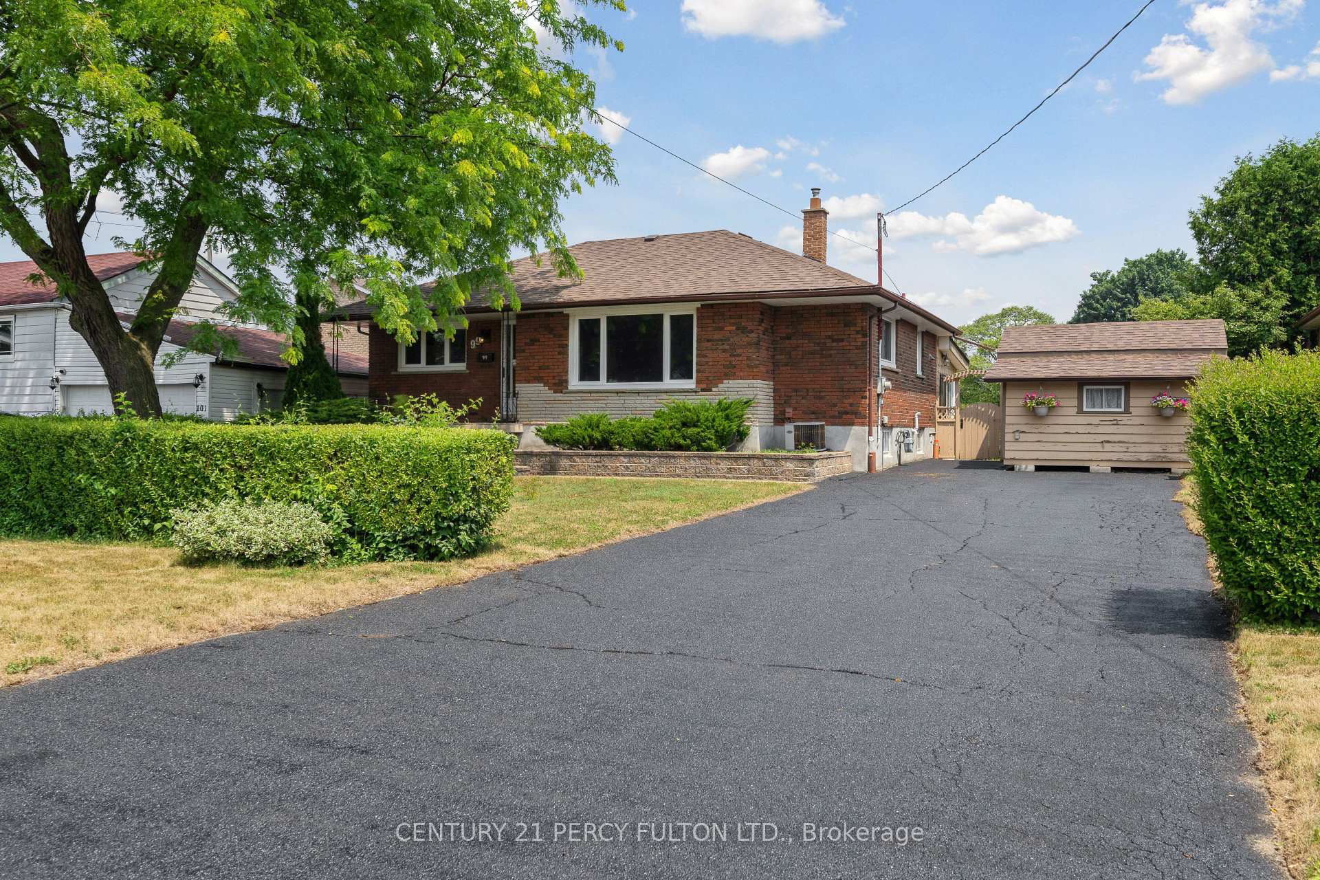 Property Photo:  99 Kitchener Road  ON M1E 2X8 