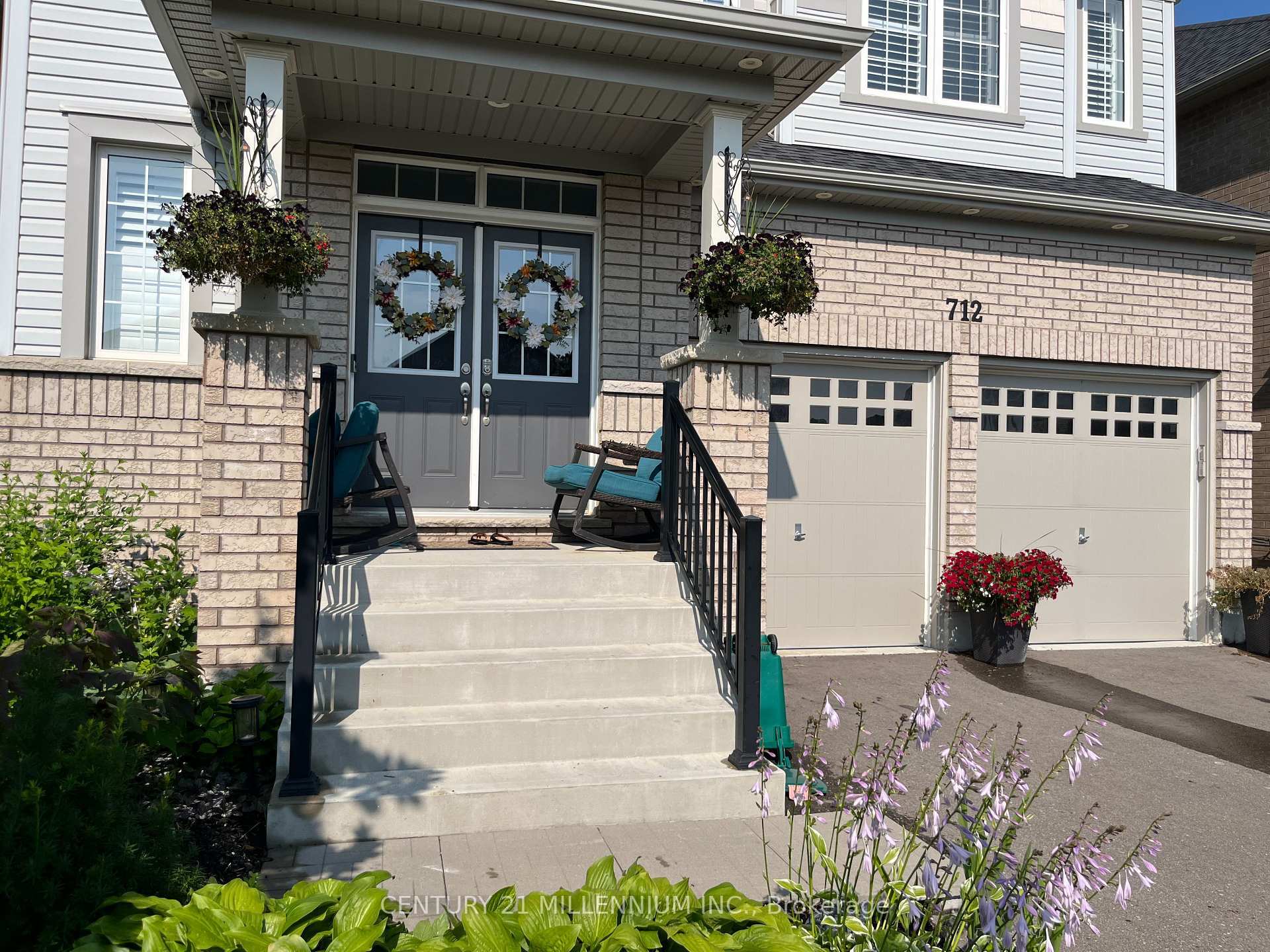 Property Photo:  712 Gilmour Crescent  ON L0N 1S3 