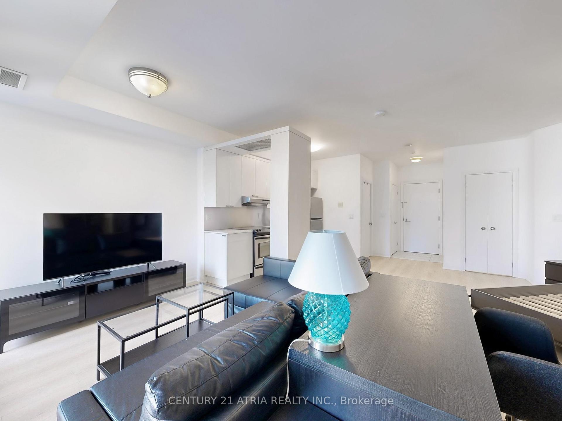 Property Photo:  111 Elizabeth Street 1809  ON M5G 1P7 