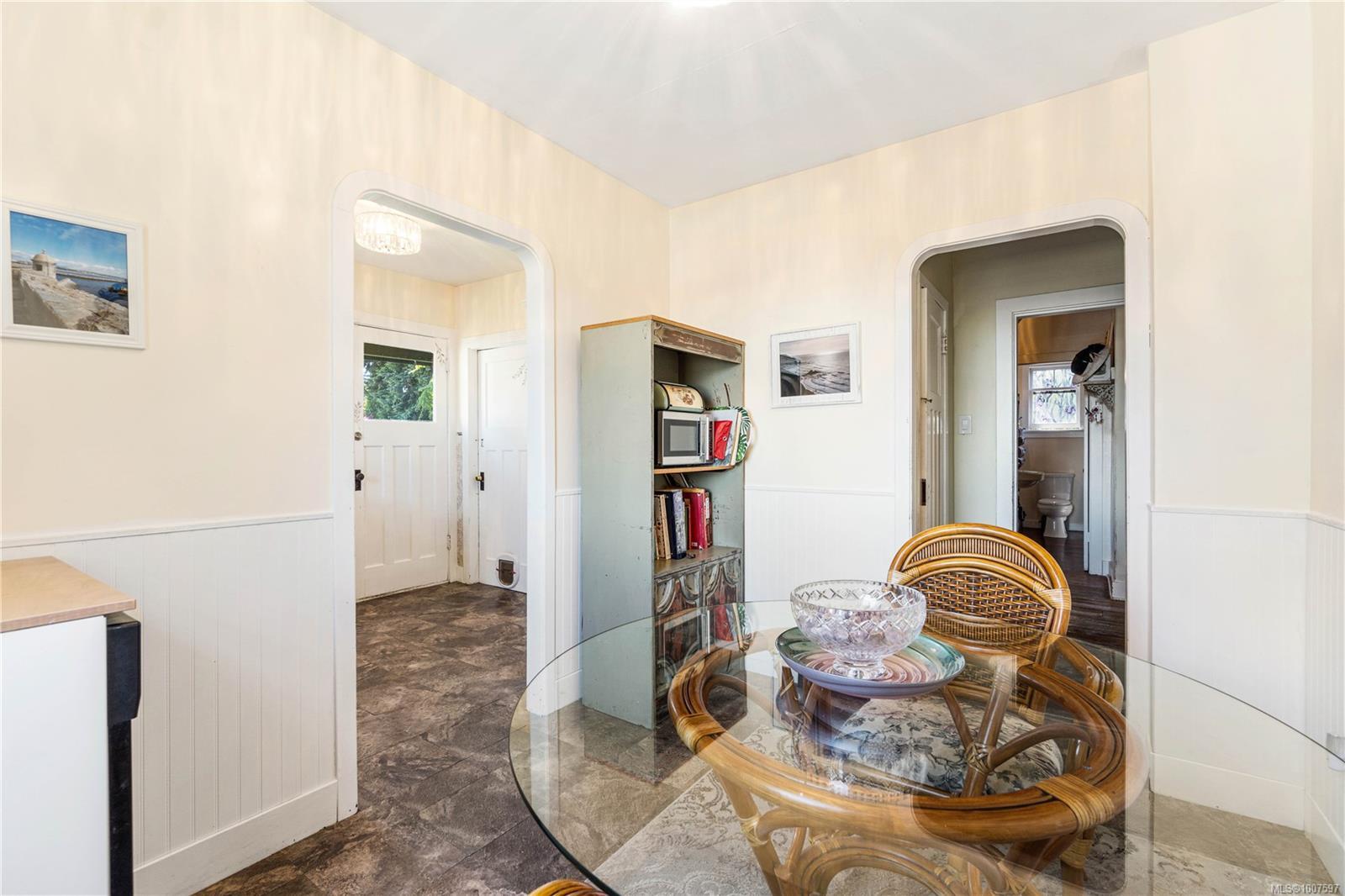 Property Photo: 1733 Northfield Rd BC V9S 3B1