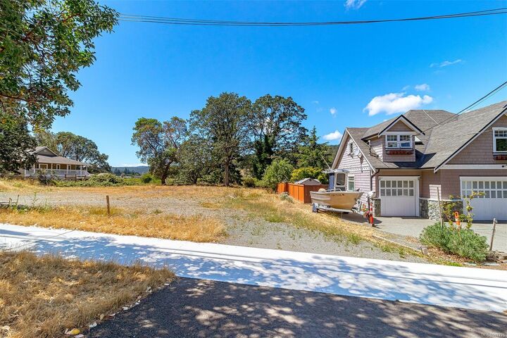 3158 Glen Lake Rd — photo 1