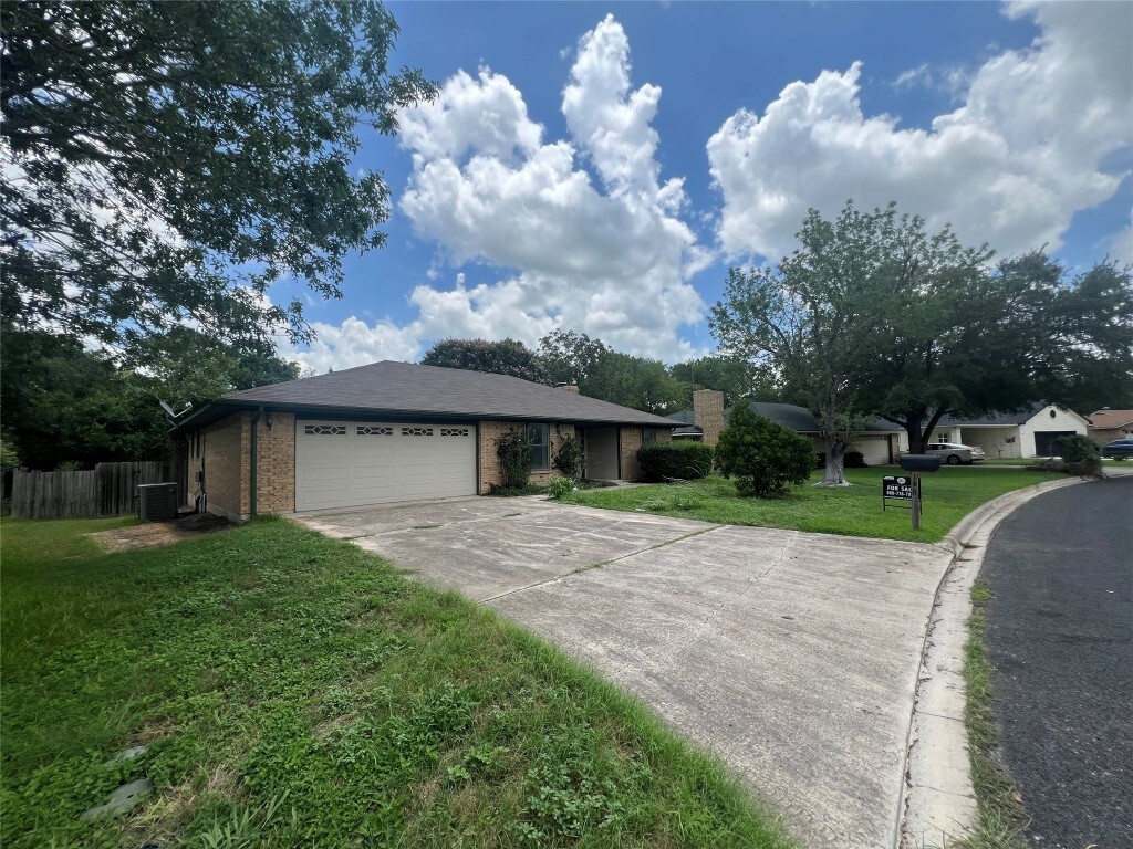 Property Photo:  146 Forest Drive  TX 78155 