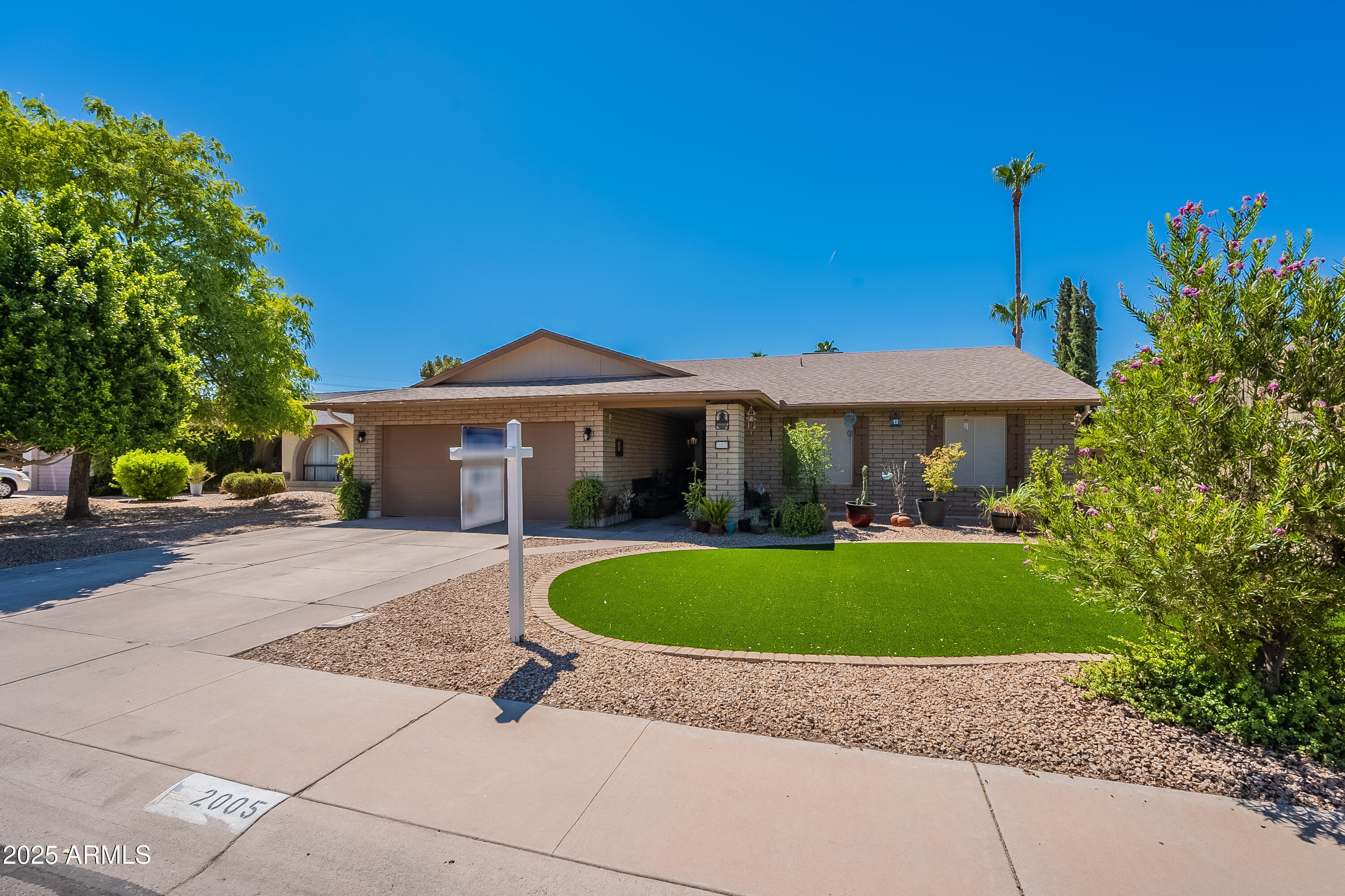 Property Photo:  2005 W El Alba Way  AZ 85224 