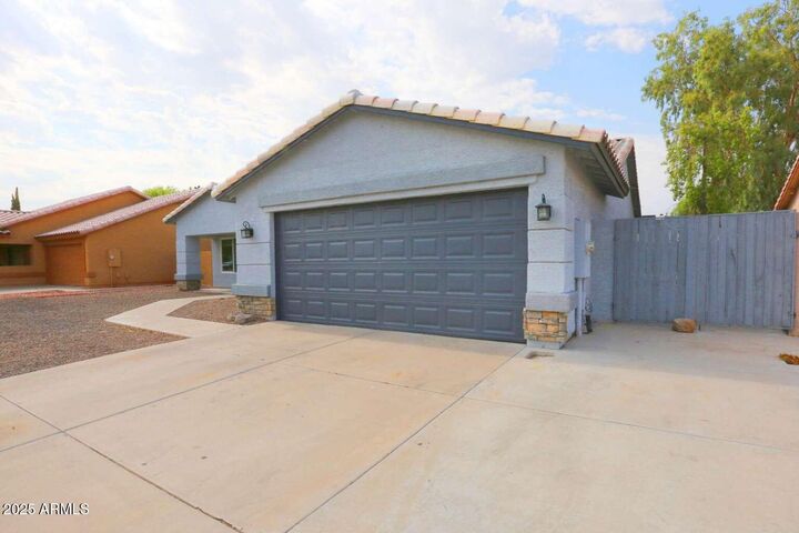 Property Photo:  8539 W Hazelwood Street  AZ 85037 