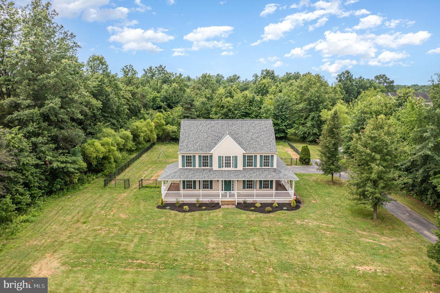 85 Saint Johns Road W  Littlestown PA 17340 photo