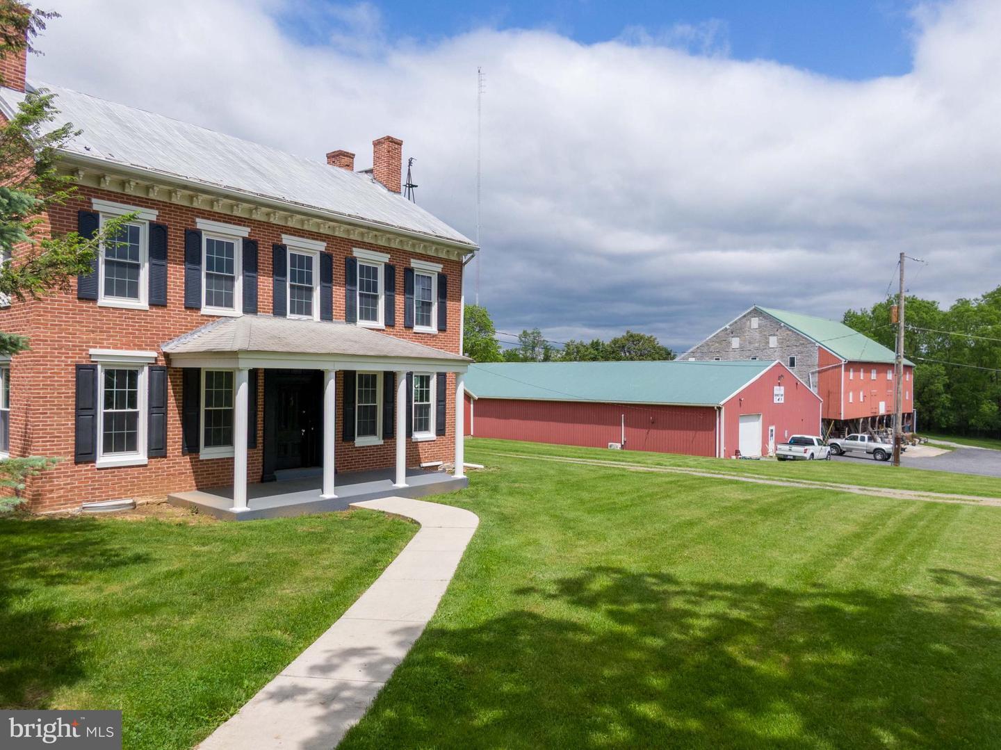1554 Holly Pike  Carlisle PA 17015 photo