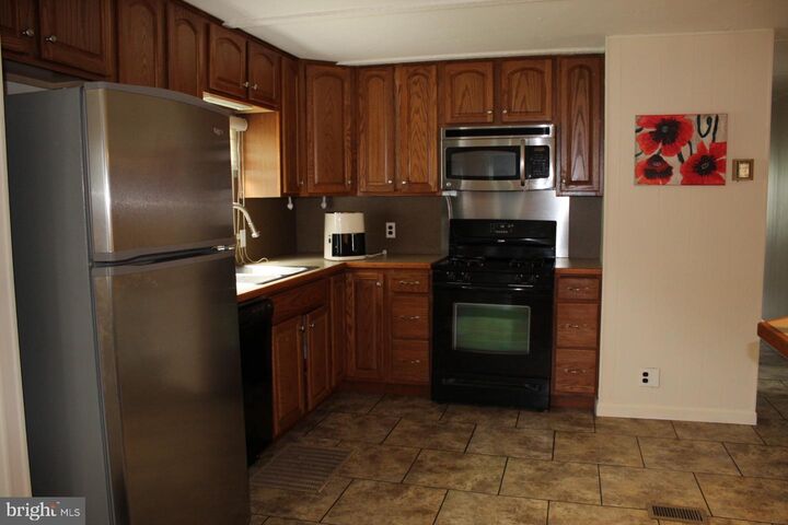 Property Photo:  7 Dogwood Drive  PA 17516 
