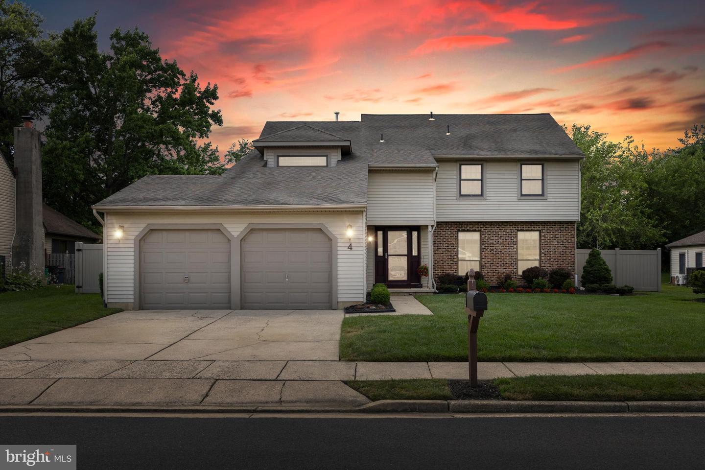 4 Meadowrue Drive  Mount Laurel NJ 08054 photo