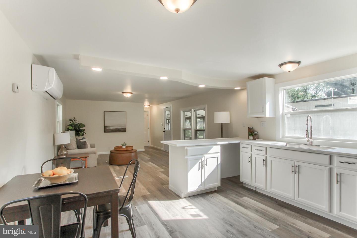 37 Creekside Lane  Carlisle PA 17015 photo