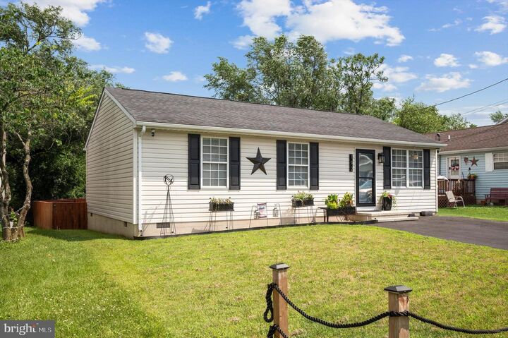 Property Photo: 192 Arch Street WV 25401