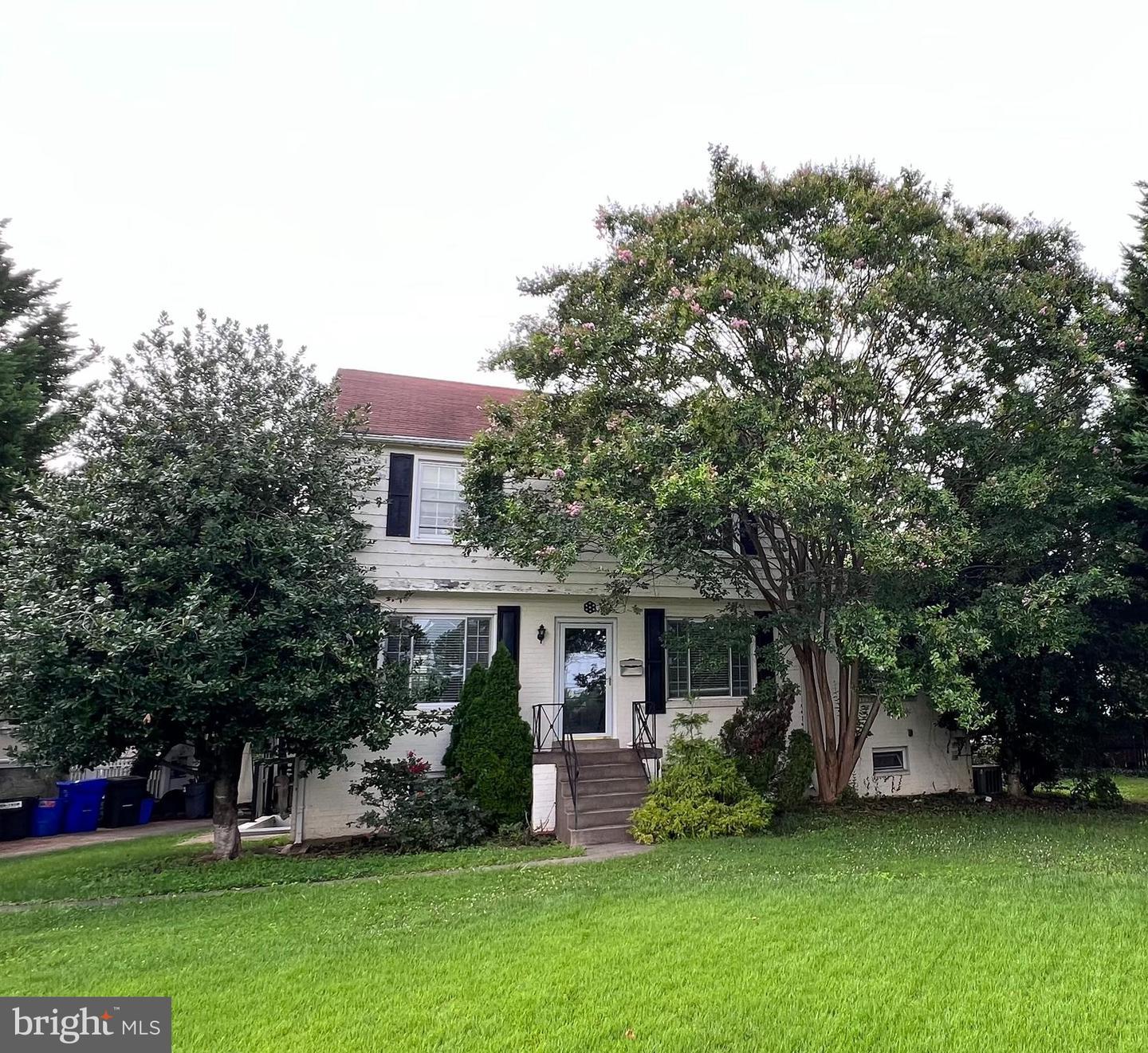 Property Photo:  5601 Wyngate Drive  MD 20817 