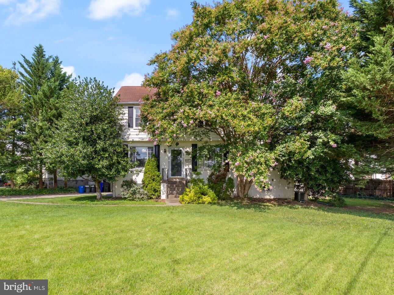 Property Photo: 5601 Wyngate Drive MD 20817