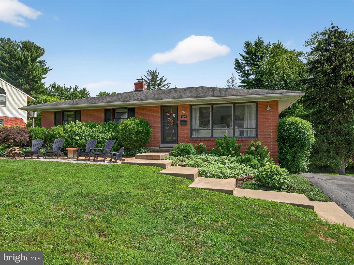Property Photo: 410 Spring Drive PA 17551