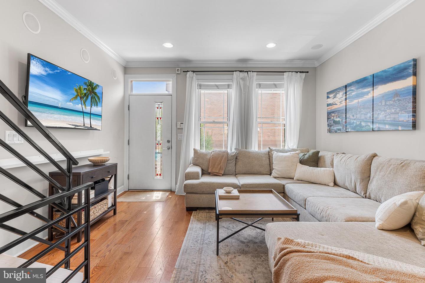 Property Photo: 629 Mercy Street PA 19148