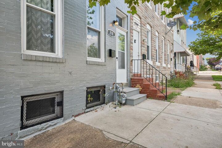 Property Photo:  210 S Loudon Avenue  MD 21229 