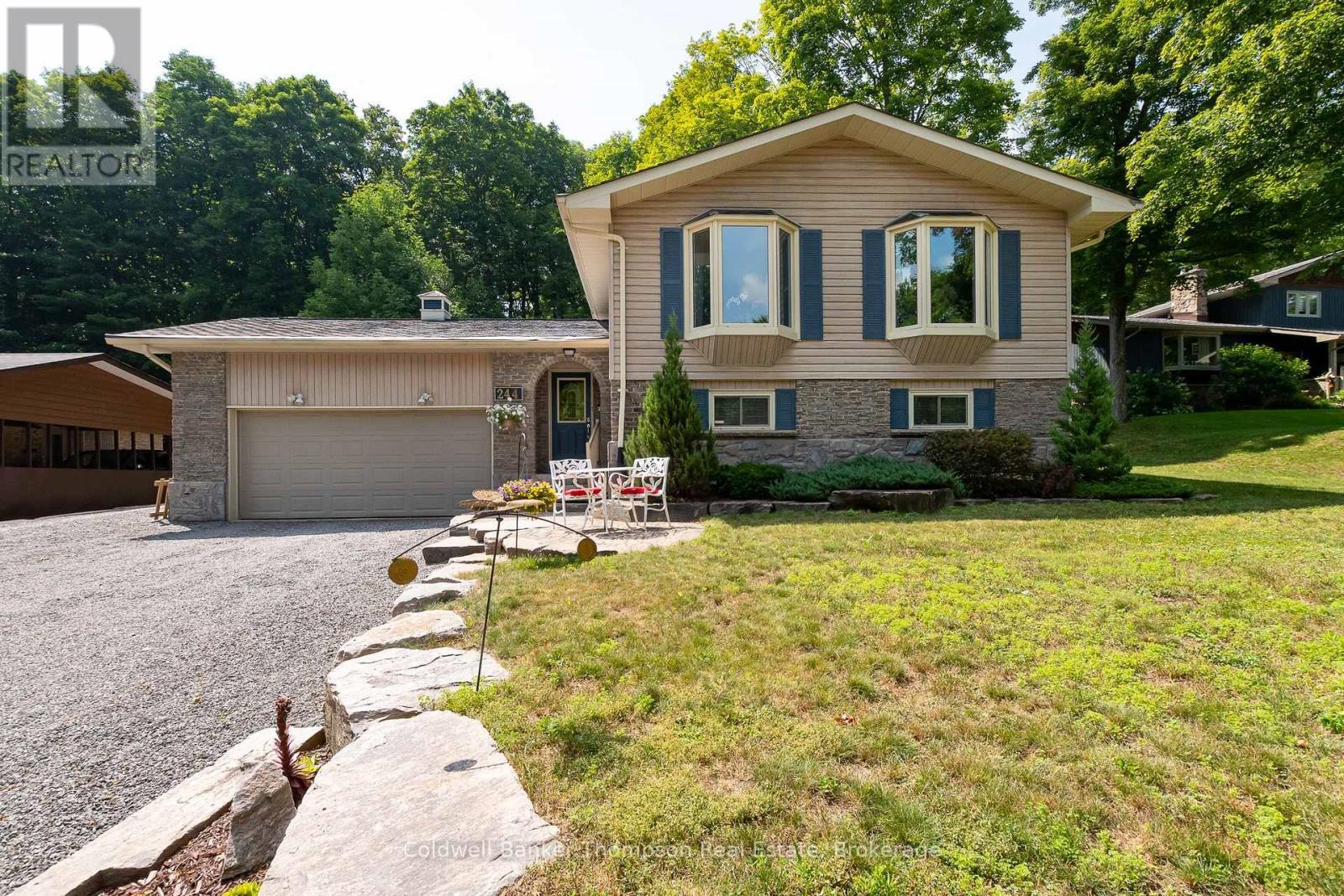 Property Photo: 244 Summit Drive ON P1H 1Y9