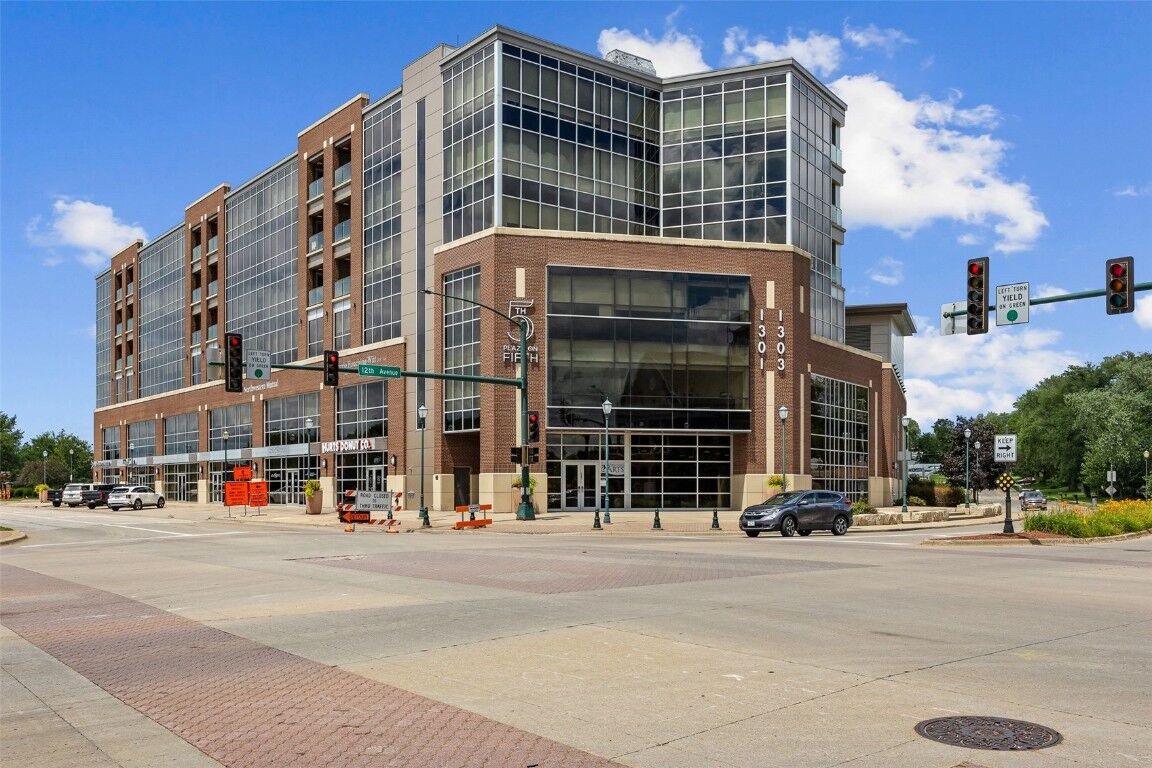 Property Photo: 1303 5th St 604 IA 52241