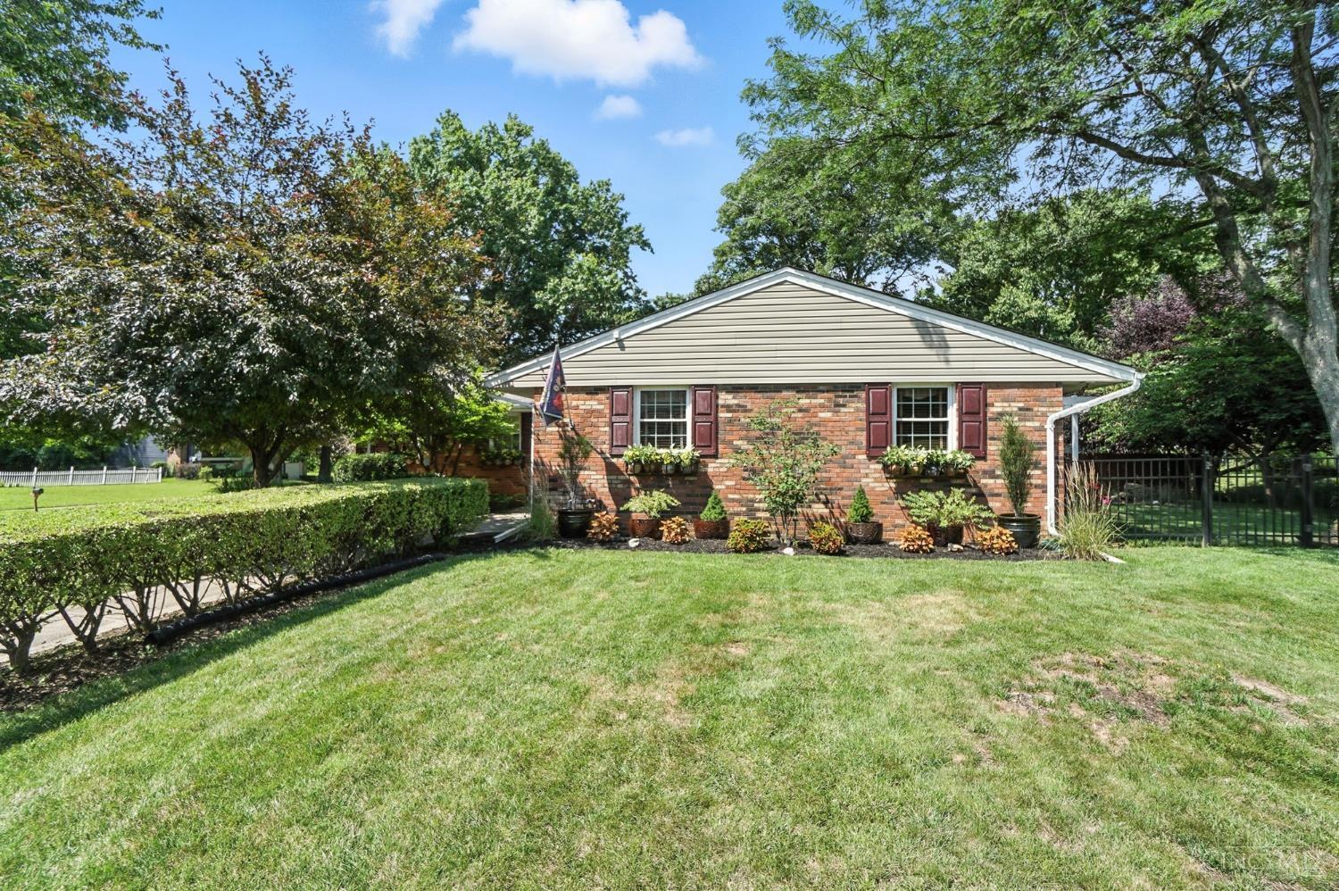 Property Photo: 2682 Grosvenor Drive OH 45231