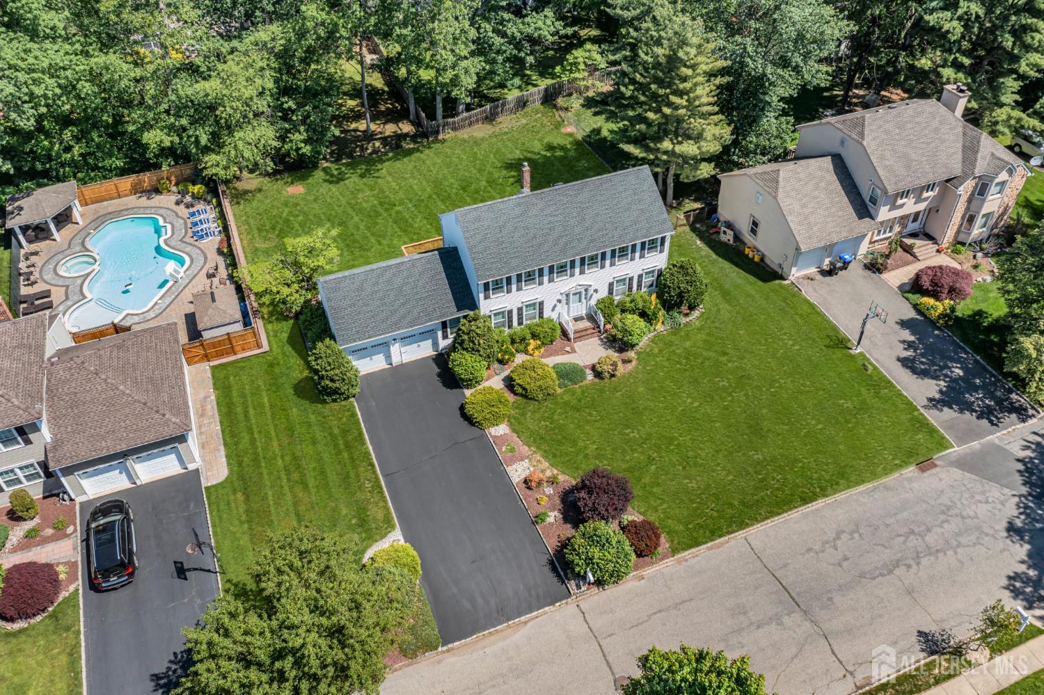 21 Van Hise Court  East Brunswick NJ 08816 photo