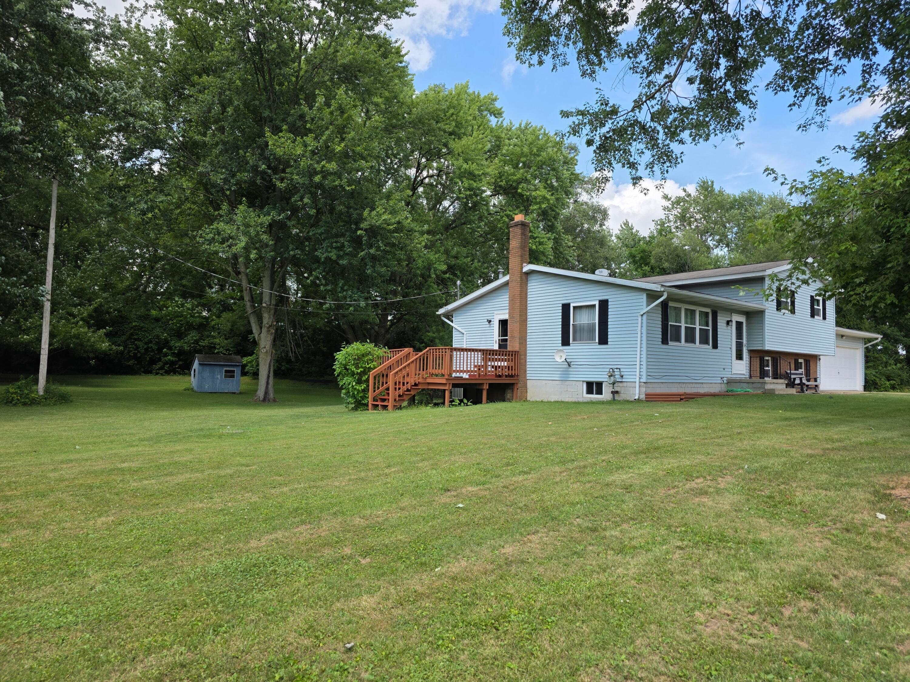 Property Photo: 4043 Township Road 246 OH 43320