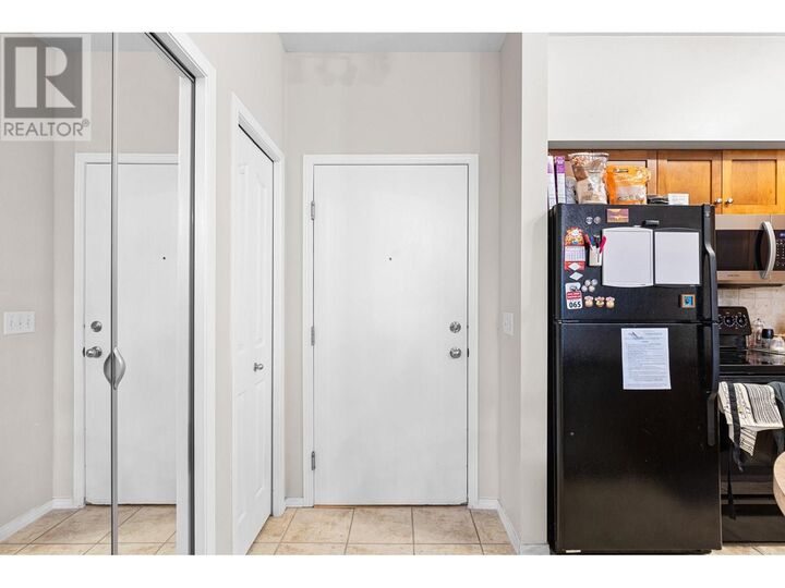 Property Photo: 3178 Via Centrale Drive 2106 BC V1V 2T3