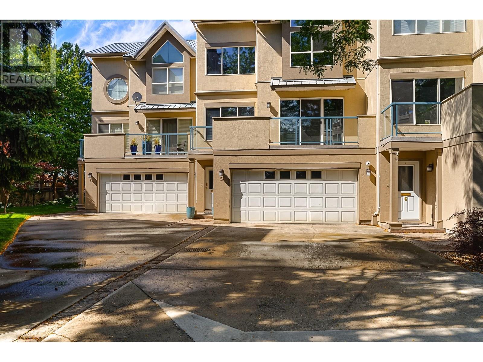Property Photo:  900 Lorne Street 5  BC V2C 1W9 