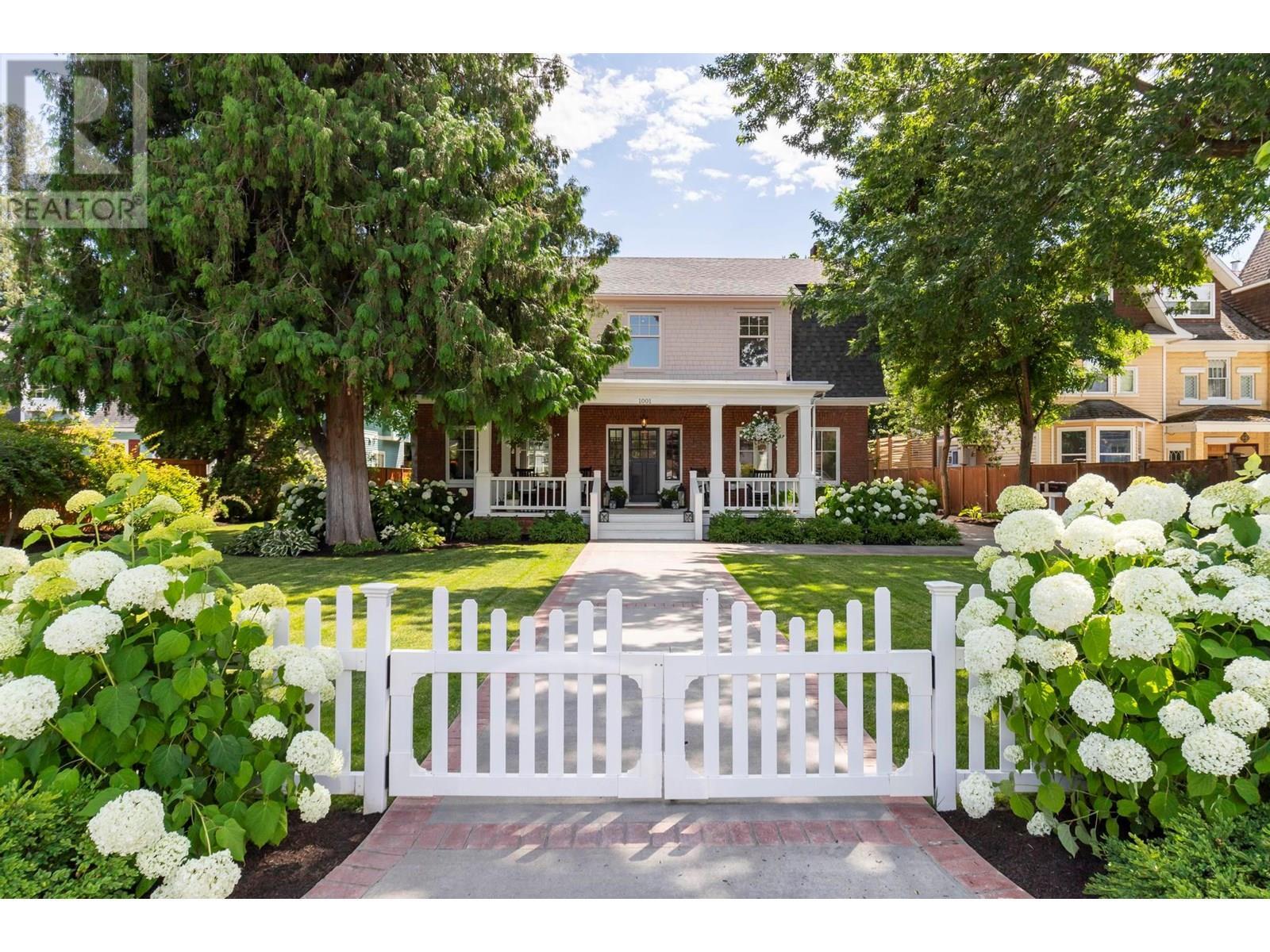 Property Photo: 1001 Lawrence Avenue BC V1Y 6M3