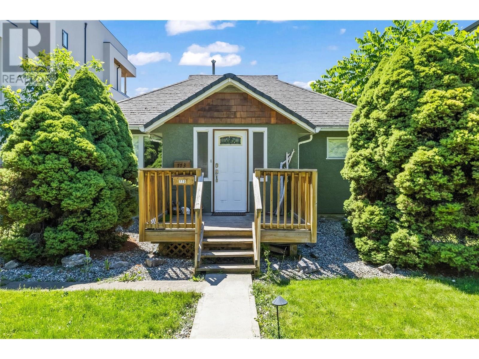 773-775 Martin Avenue  Kelowna BC V1Y 6V4 photo