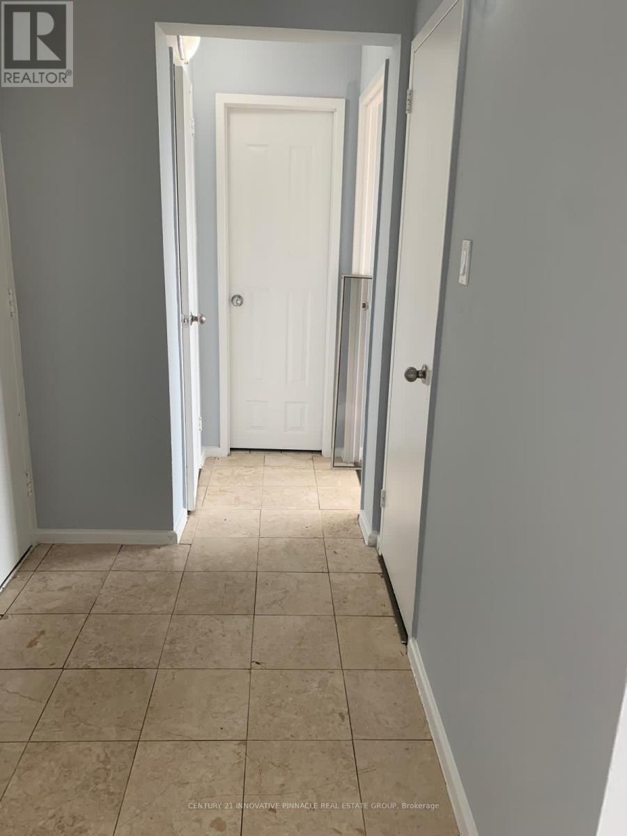 Property Photo: 10 Sunny Glenway 1909 ON M3C 2Z3