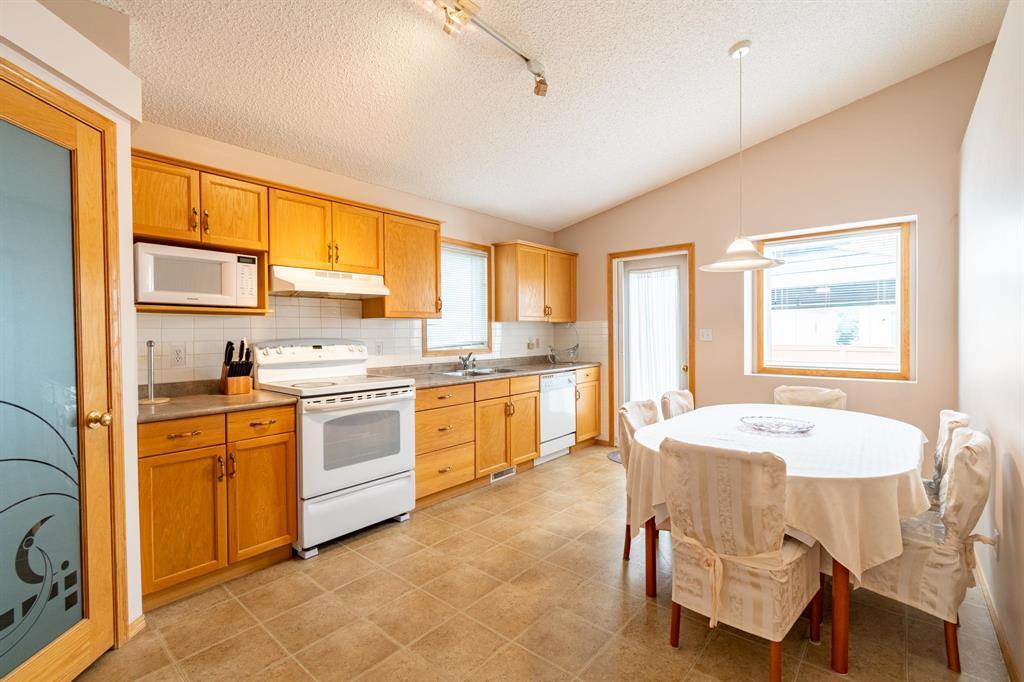 Photo de la propriété:  56 Julia Road  MB R2N 4M4 