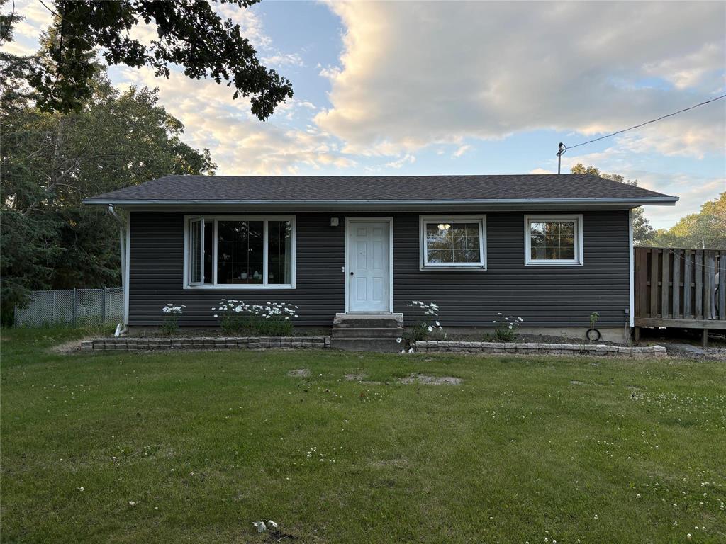 Property Photo:  106141 Pth 20 Highway  MB R7N 2T7 