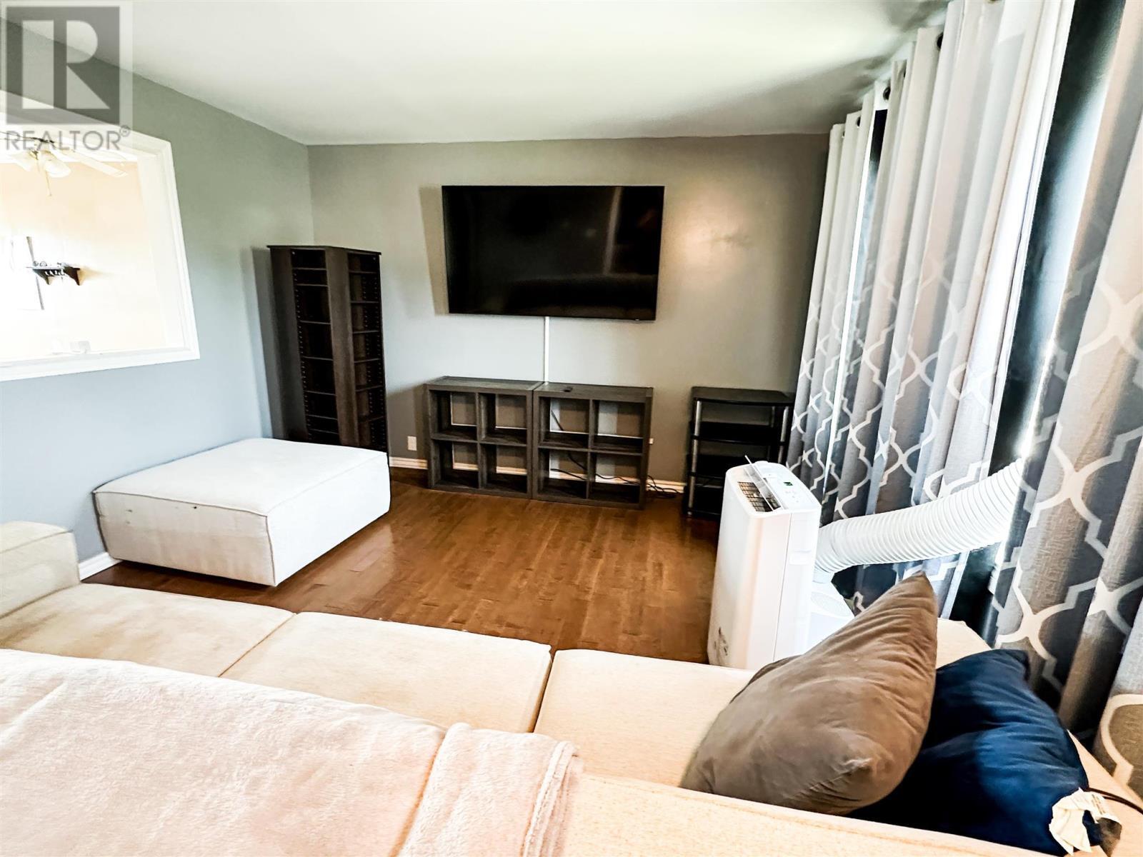 Property Photo:  2 Elliot St  ON P0V 1L0 