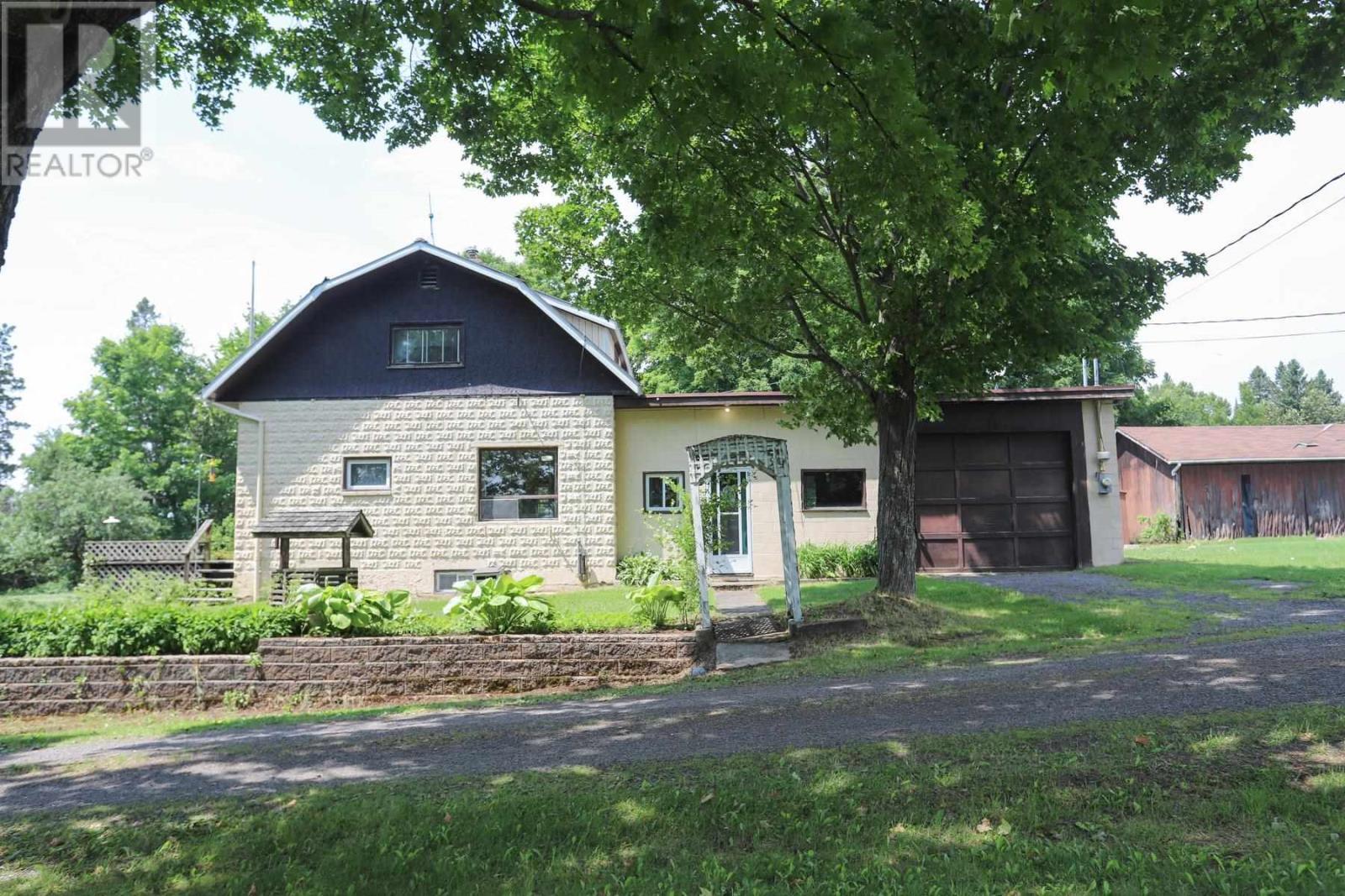 Property Photo:  2704 A Line Rd  ON P0R 1J0 
