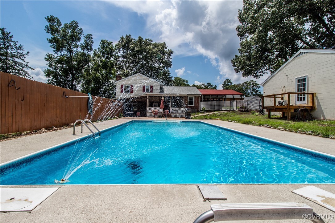 15601 Meridian Avenue  Chester VA 23831 photo